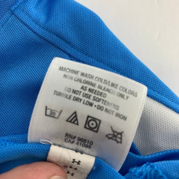 Under Armour Heatgear Long Sleeve Athletic Light Blue Top Size L - Picture 15 of 15